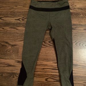 Lululemon leggings size 4